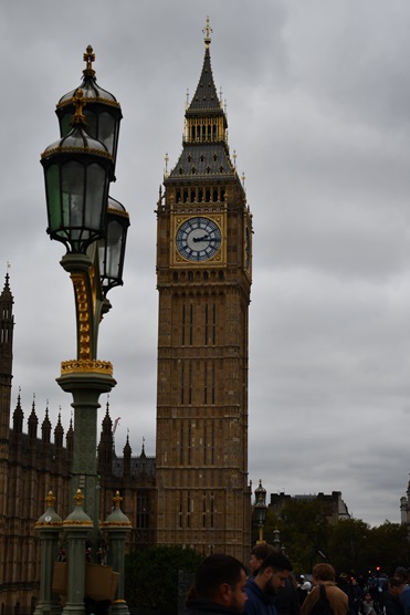 London, Big Ben view from the bridge over the Thames